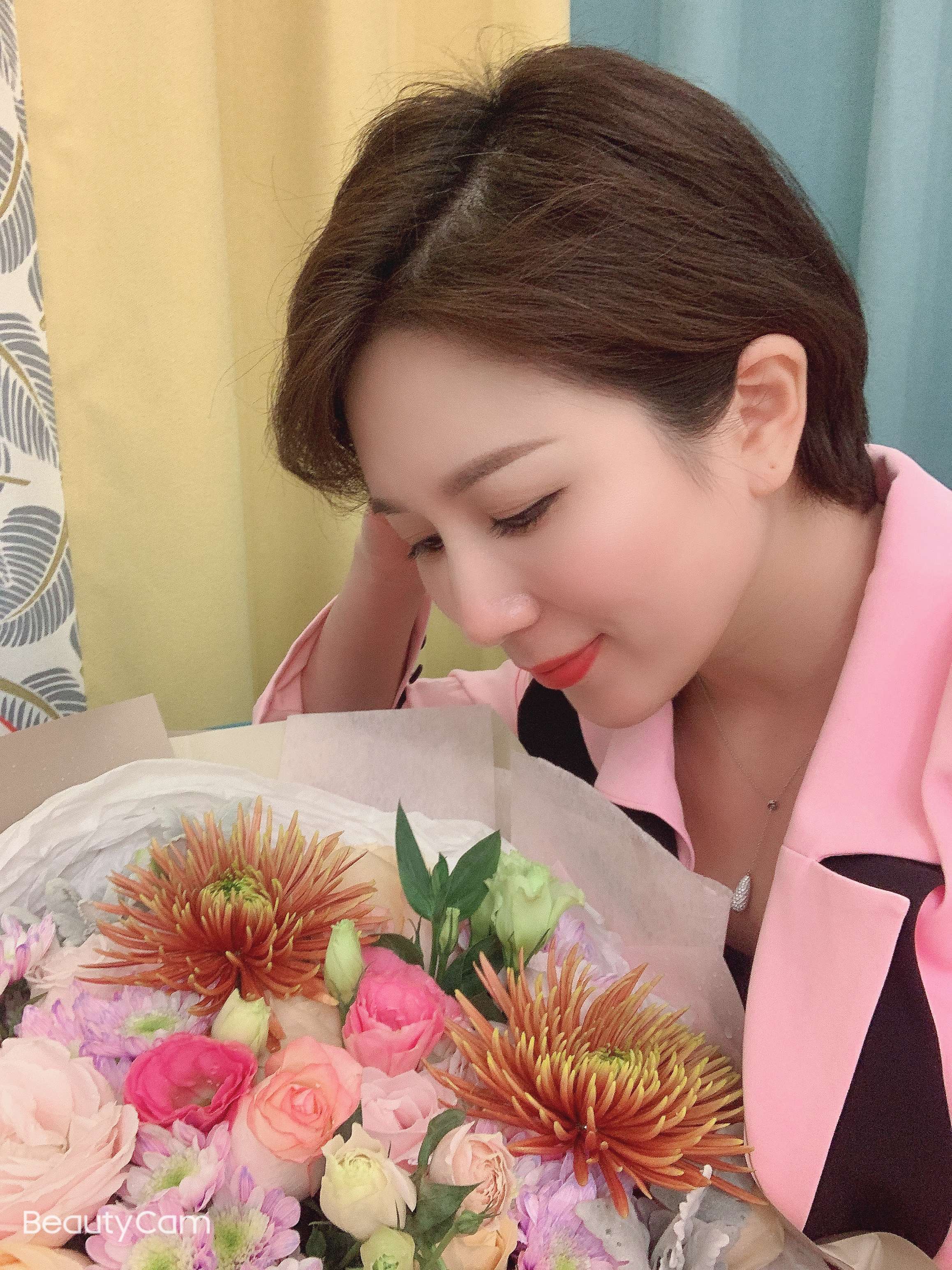 珠海正規(guī)禮儀培訓(xùn)學(xué)校如何帶動(dòng)企業(yè)發(fā)展，提升服務(wù)效能？