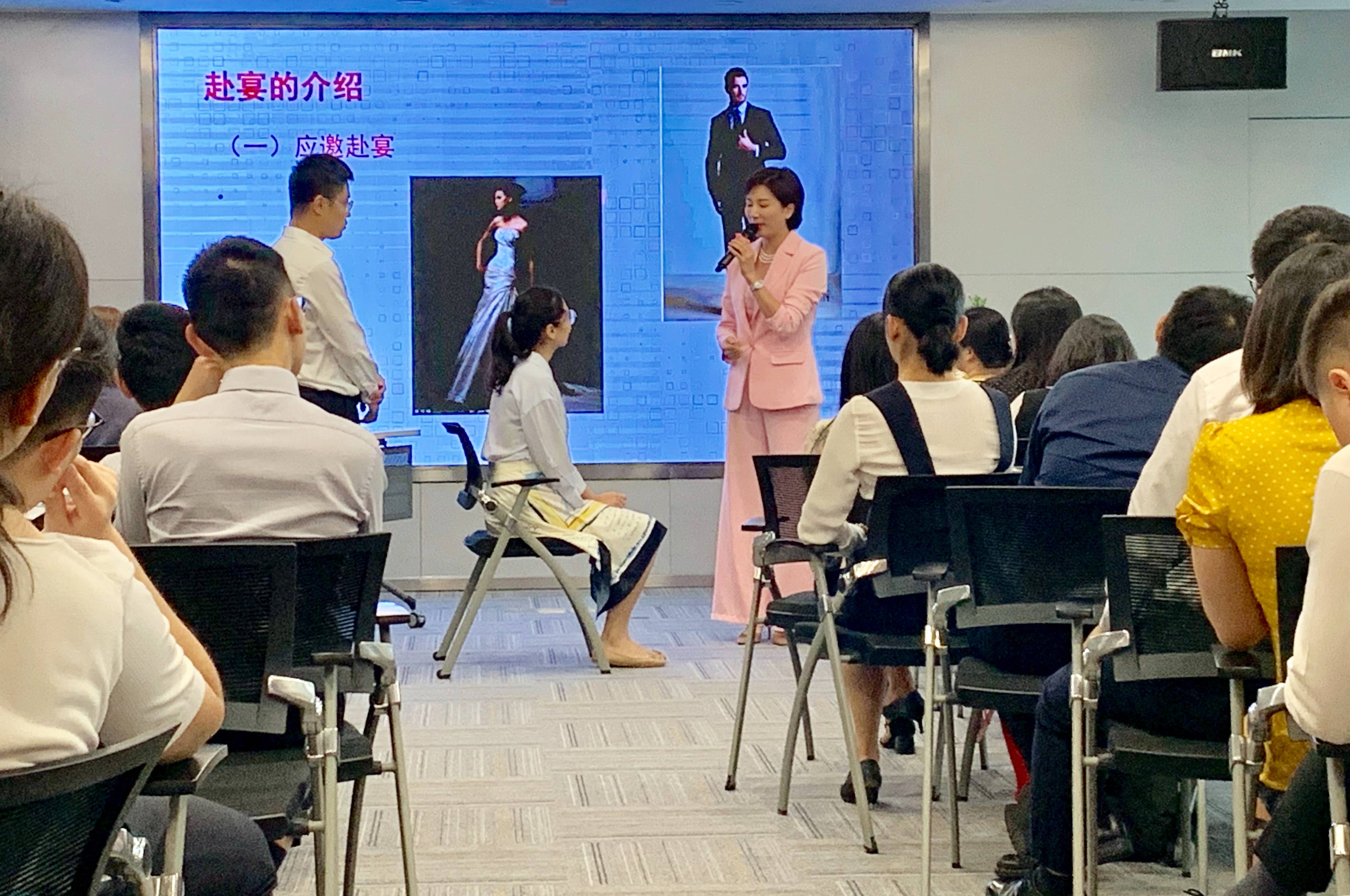 深圳酒店服務禮儀培訓服務案例|強化市場吸引力