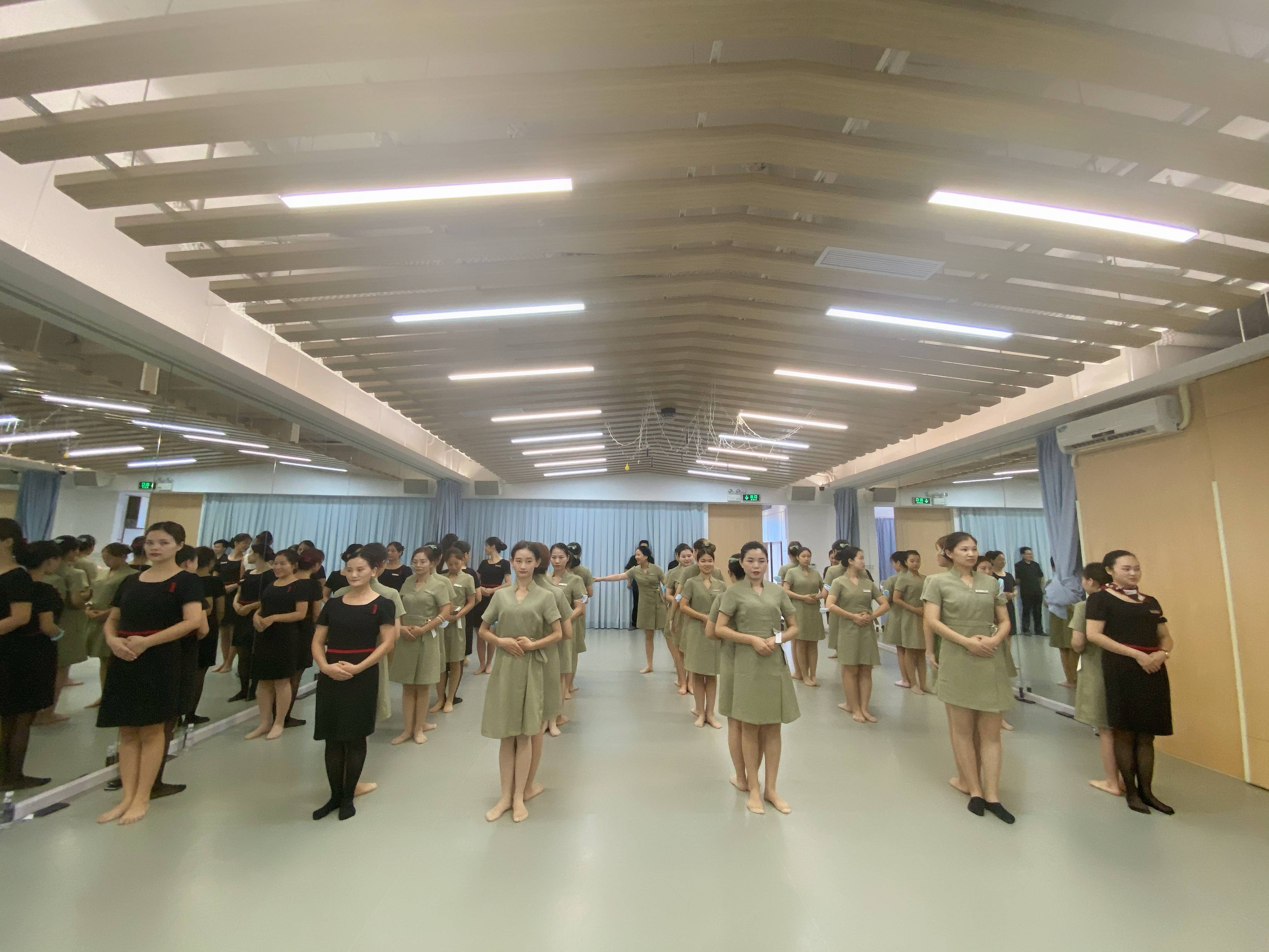 專業深圳培訓酒店禮儀服務案例|能動用到工作情境的課程