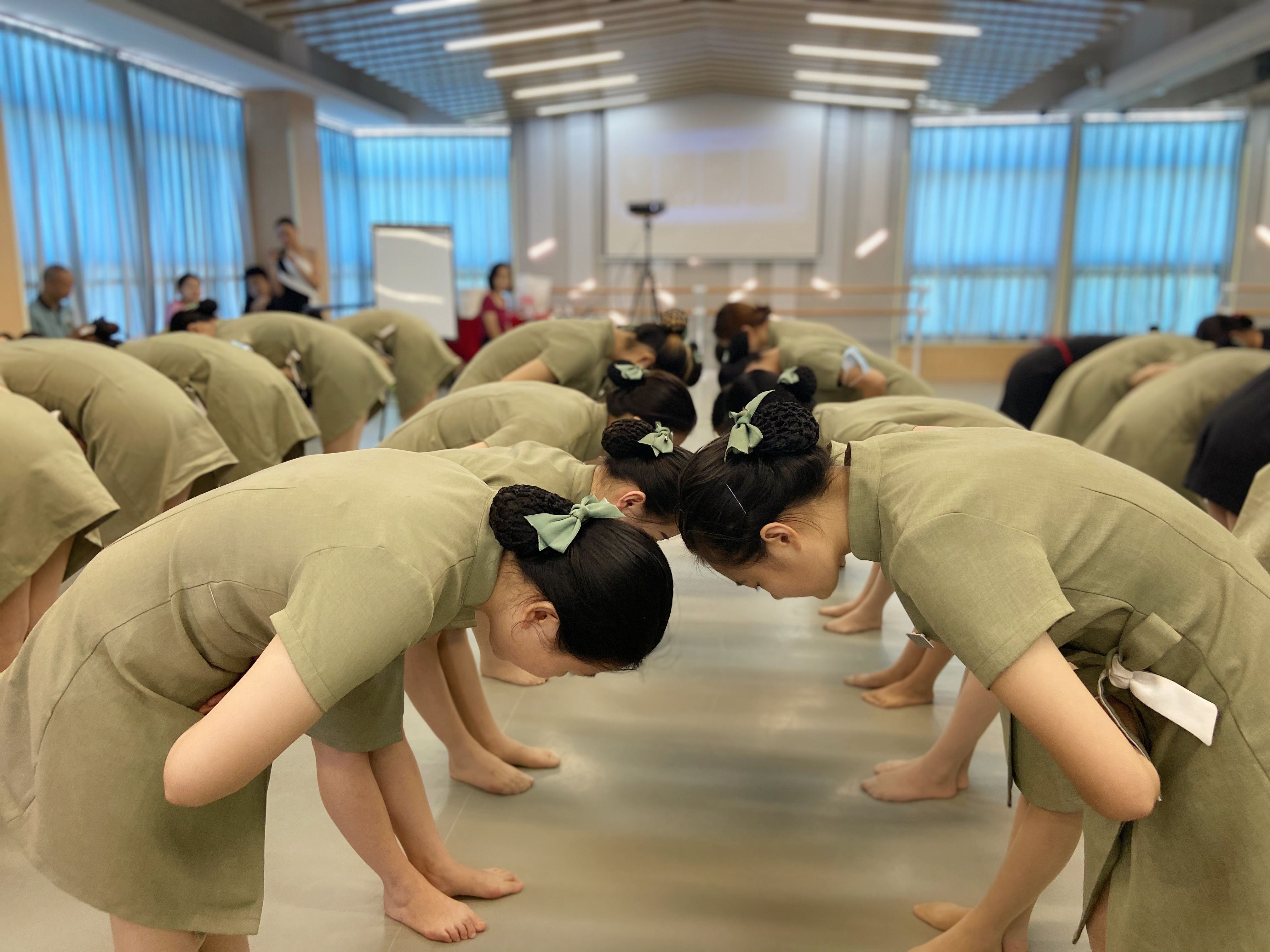 珠海禮儀培訓基地，為企業(yè)發(fā)展注入新動力